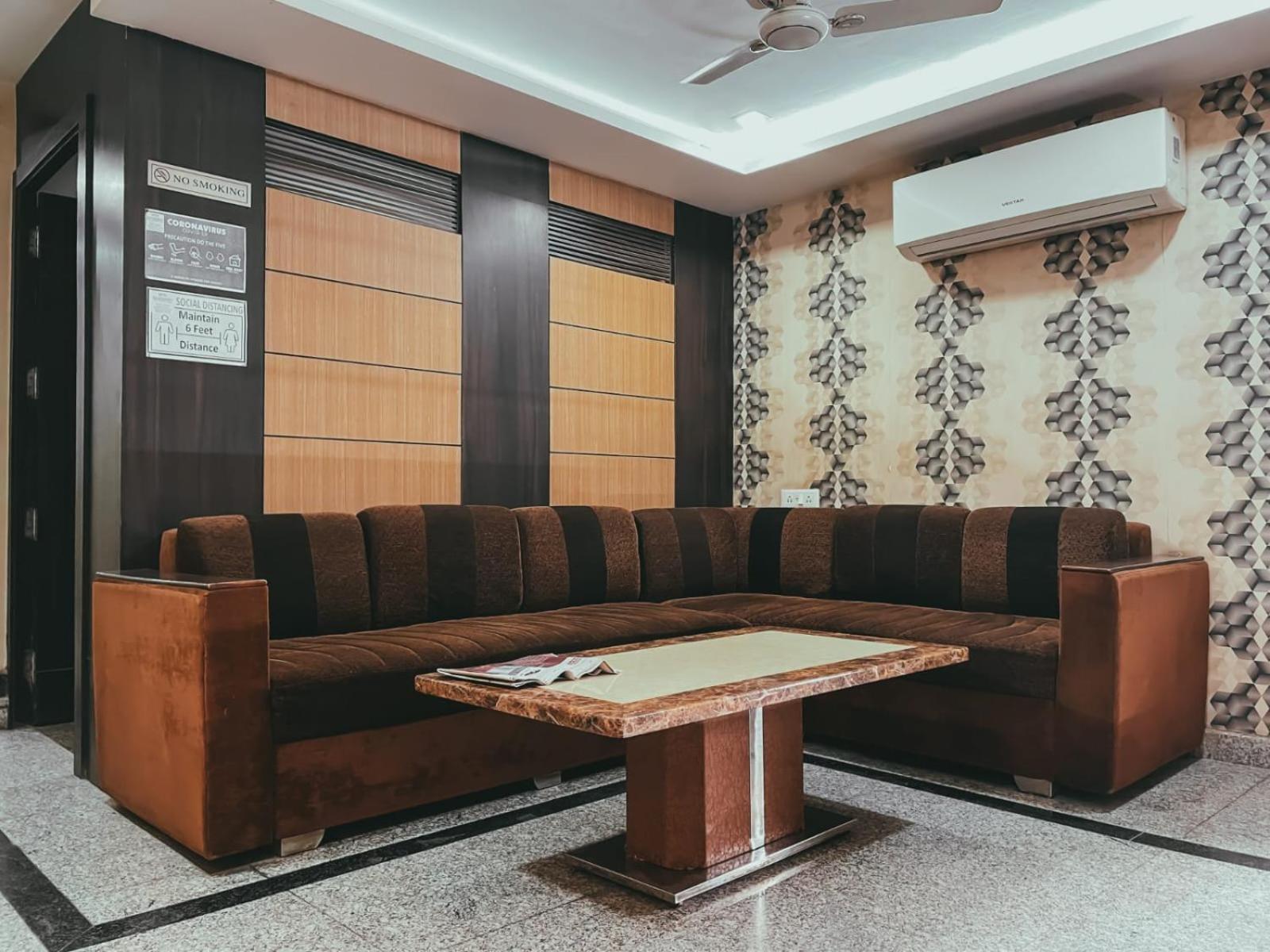 Hotel S L E Residency Varanasi Exterior photo